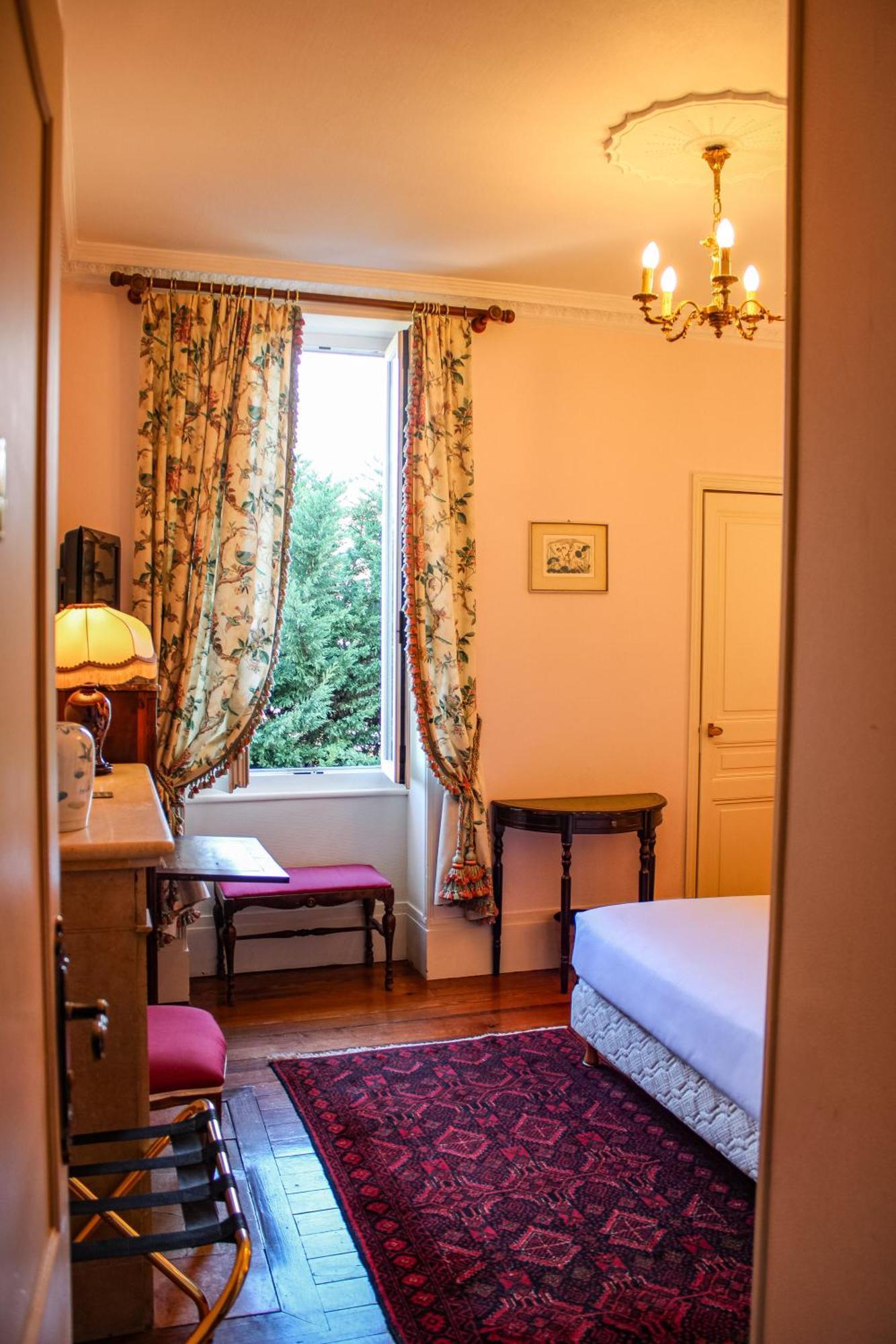 Hotel La Villa Fleurie Beaune  Exterior photo